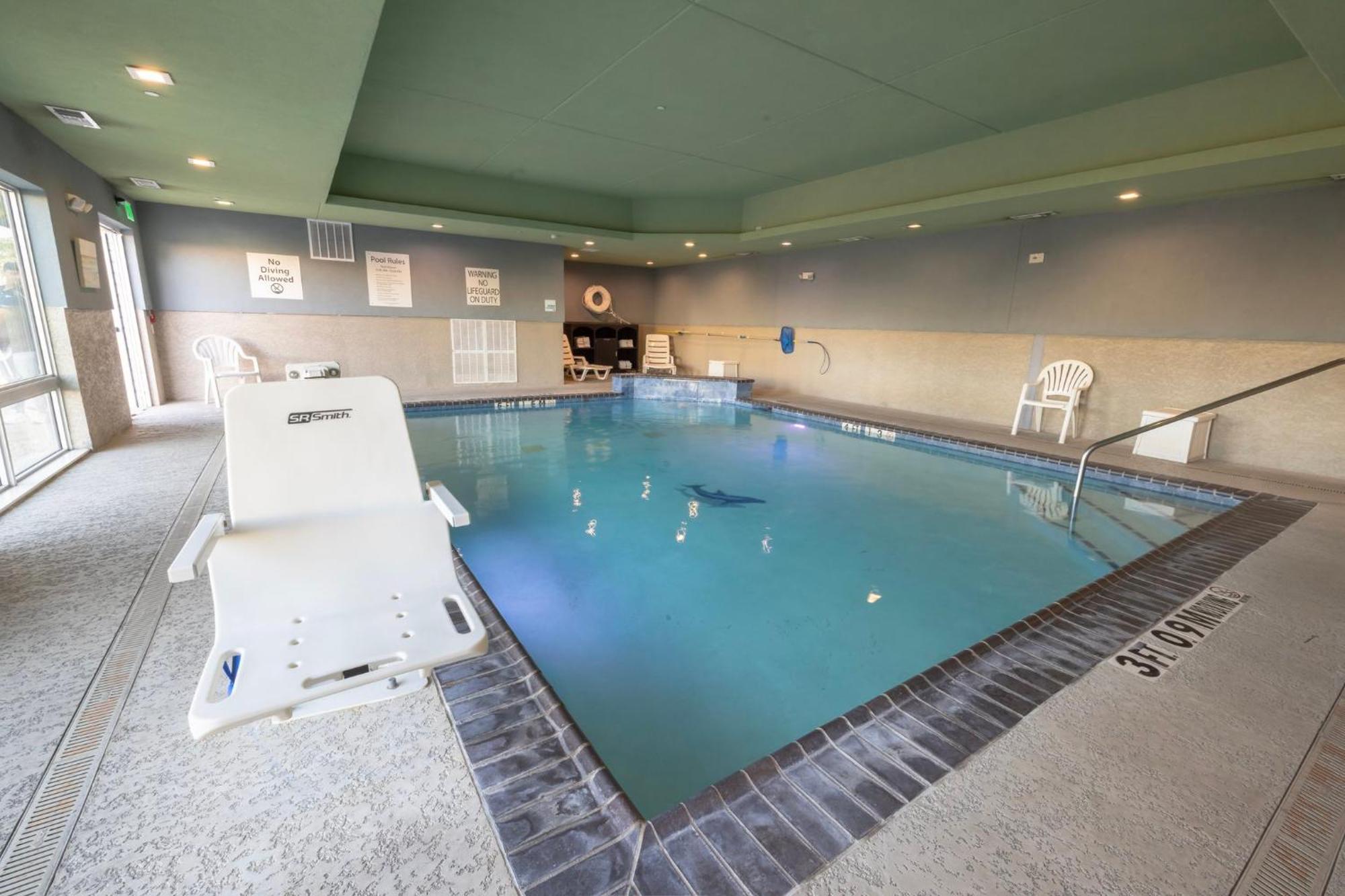 Holiday Inn Express & Suites Dallas Ne Arboretum Garland Exteriör bild